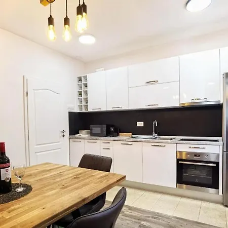 Appartement With A Parking Space - 22796 *
